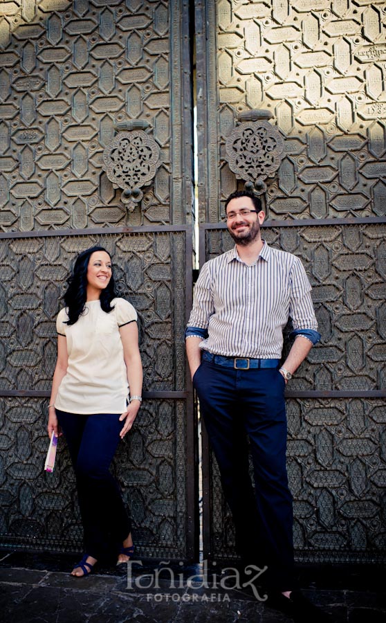 Preboda de Salud María y Francisco en los alrededores de la Mezquita de Córdoba fotografía 04