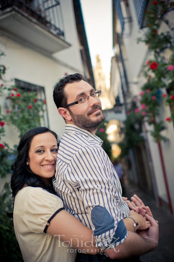 Preboda de Salud María y Francisco calle las flores de Córdoba fotografía 46