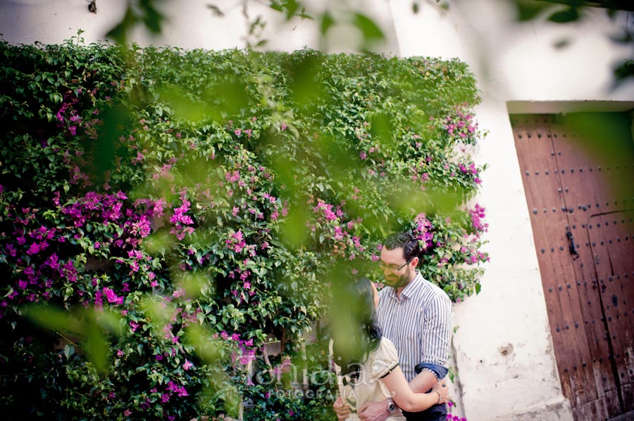 Preboda de Salud María y Francisco calle las flores de Córdoba fotografía 49