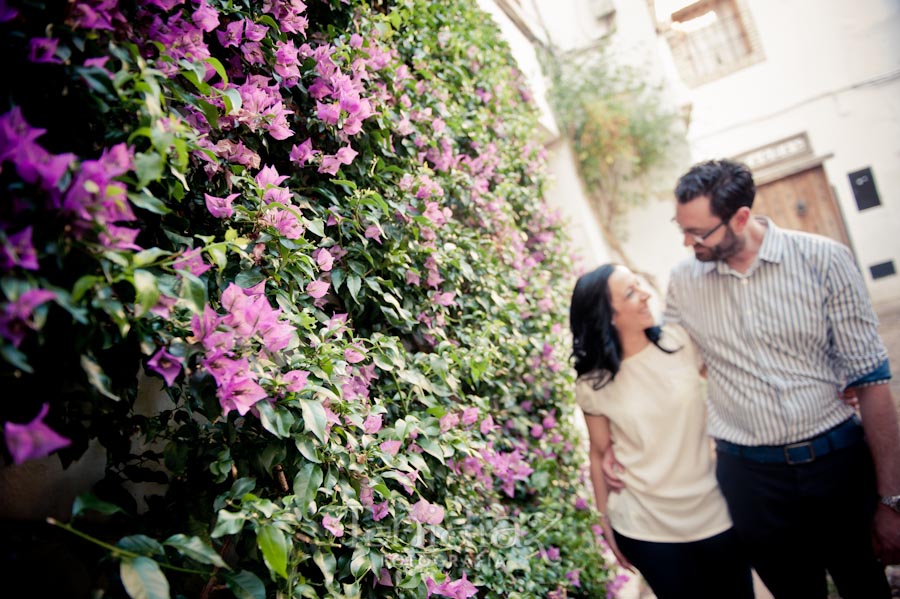 Preboda de Salud María y Francisco calle las flores de Córdoba fotografía 53