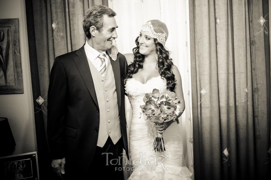 Boda de Oscar y Estefanía en casa de la novia fotografía 042