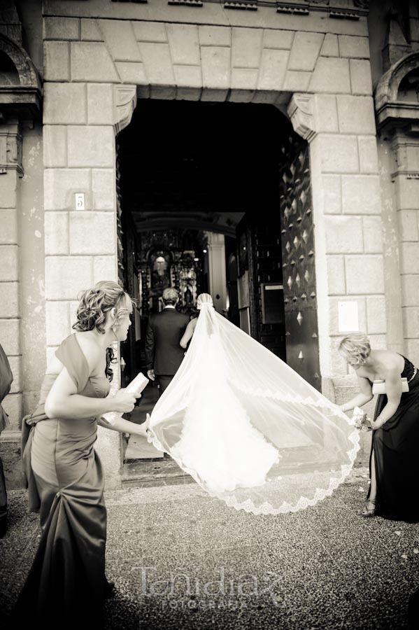 Boda de Oscar y Estefanía la llegada de la novia 058