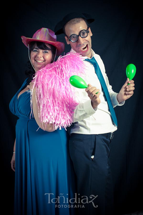 Photocall de disfraces en la Boda de Manolo y Teresa en Posadas Córdoba 18