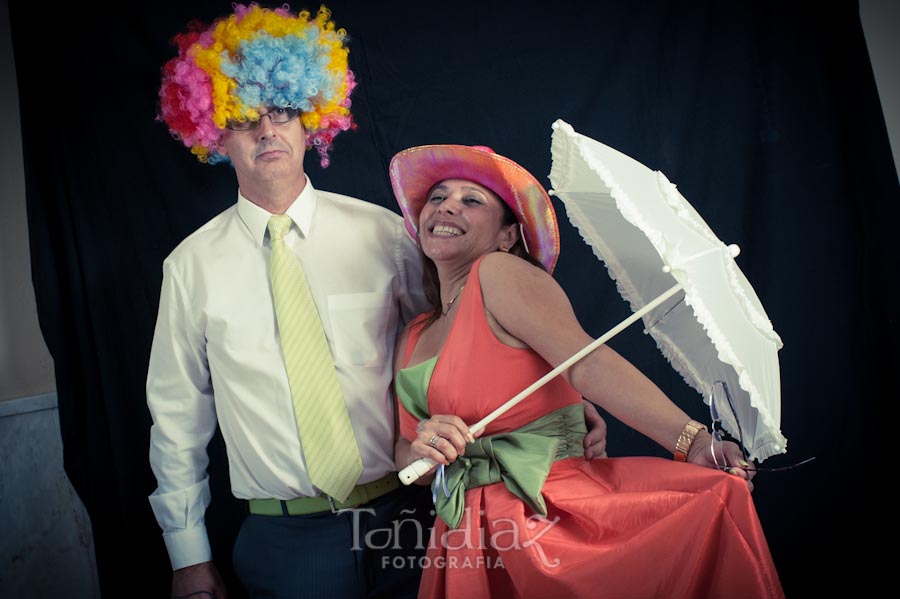 Photocall de disfraces en la Boda de Manolo y Teresa en Posadas Córdoba 21