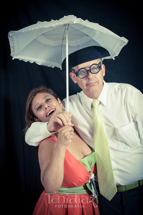 Photocall de disfraces en la Boda de Manolo y Teresa en Posadas Córdoba 27