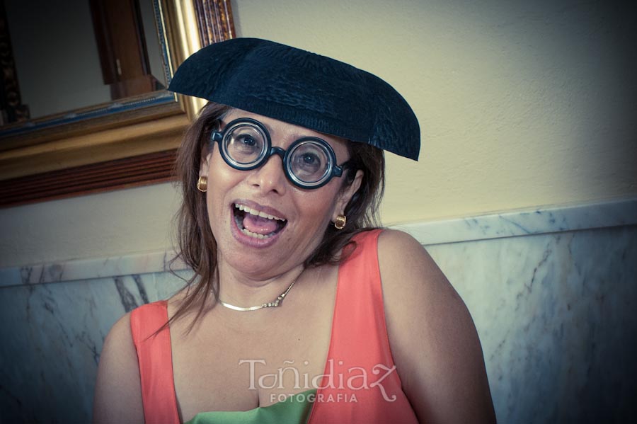 Photocall de disfraces en la Boda de Manolo y Teresa en Posadas Córdoba 29