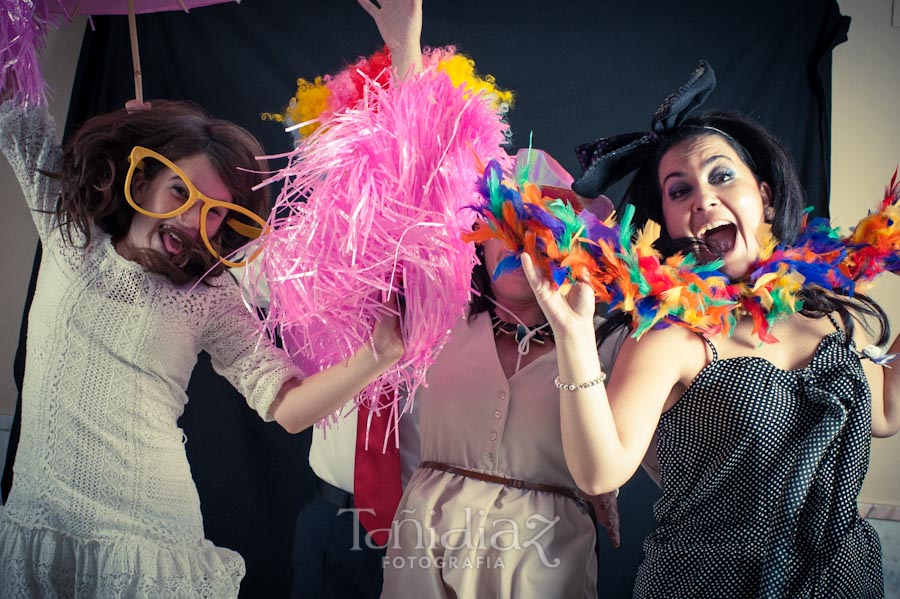 Photocall de disfraces en la Boda de Manolo y Teresa en Posadas Córdoba 35