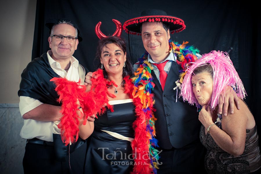 Photocall de disfraces en la Boda de Manolo y Teresa en Posadas Córdoba 42