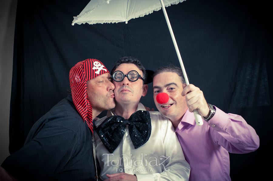 Photocall de disfraces en la Boda de Manolo y Teresa en Posadas Córdoba 48