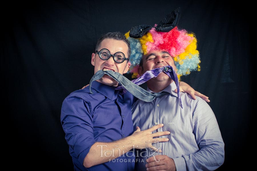 Photocall de disfraces en la Boda de Manolo y Teresa en Posadas Córdoba 55