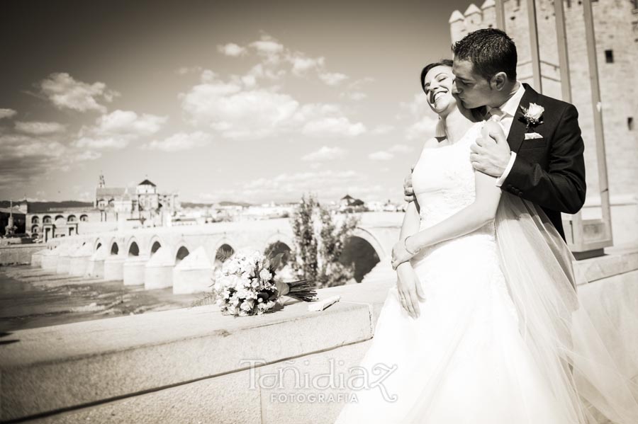 Boda de Javier y Miriam junto al puente romano en Córdoba 003