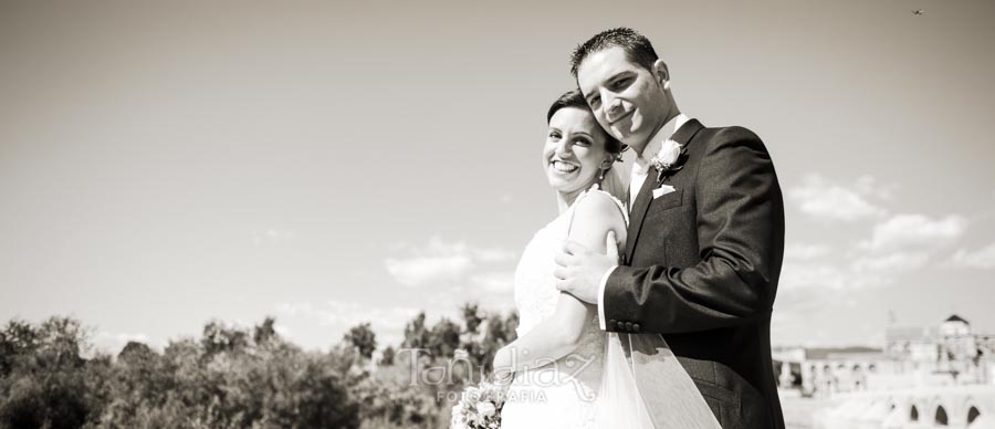 Boda de Javier y Miriam junto al puente romano en Córdoba 004