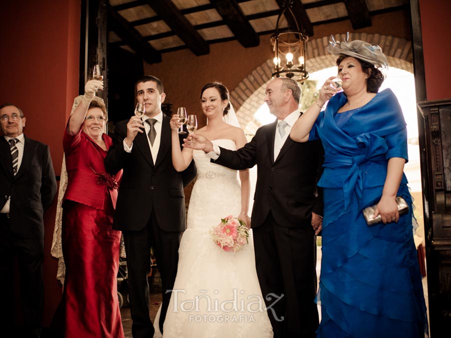 Boda de Paqui y Jose María en Castro del Río por Toñi Díaz | fotografía 97